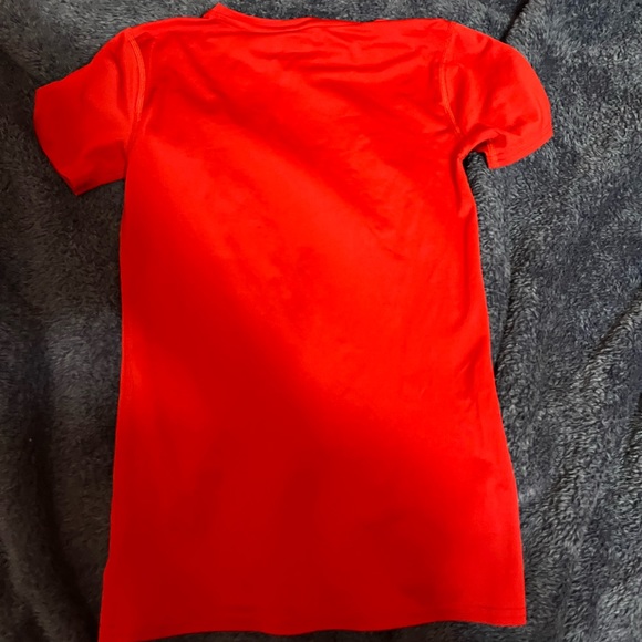 Athletic shirt - Picture 2 of 2